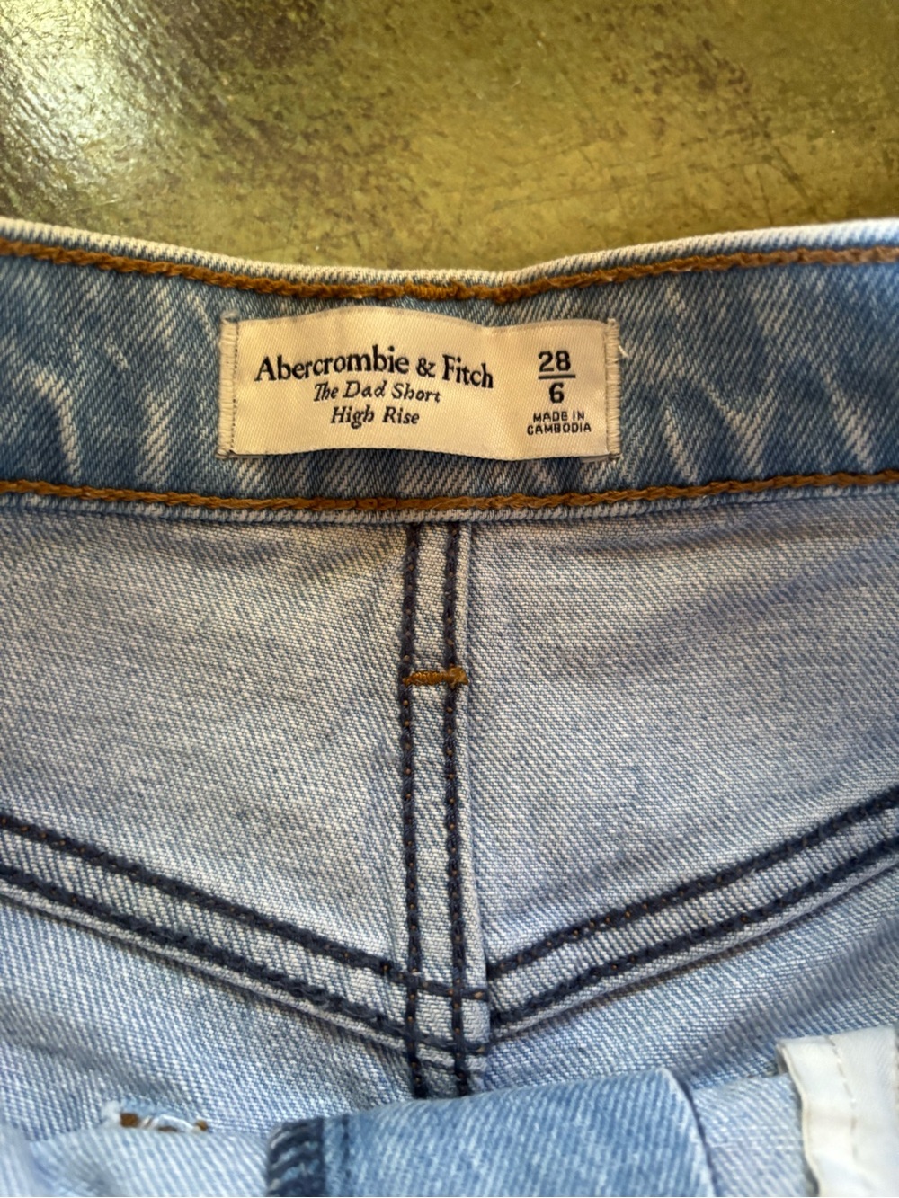 Abercrombie Light Blue Denim Women's Shorts - Picture 2 of 2